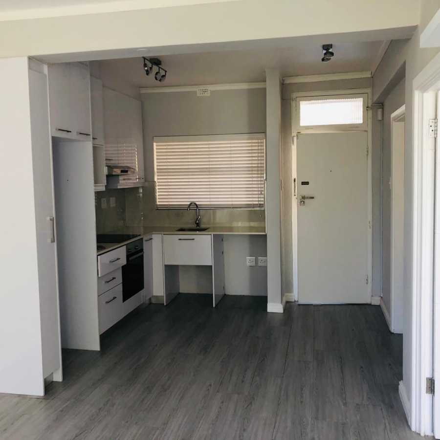 To Let 1 Bedroom Property for Rent in Green Point Western Cape